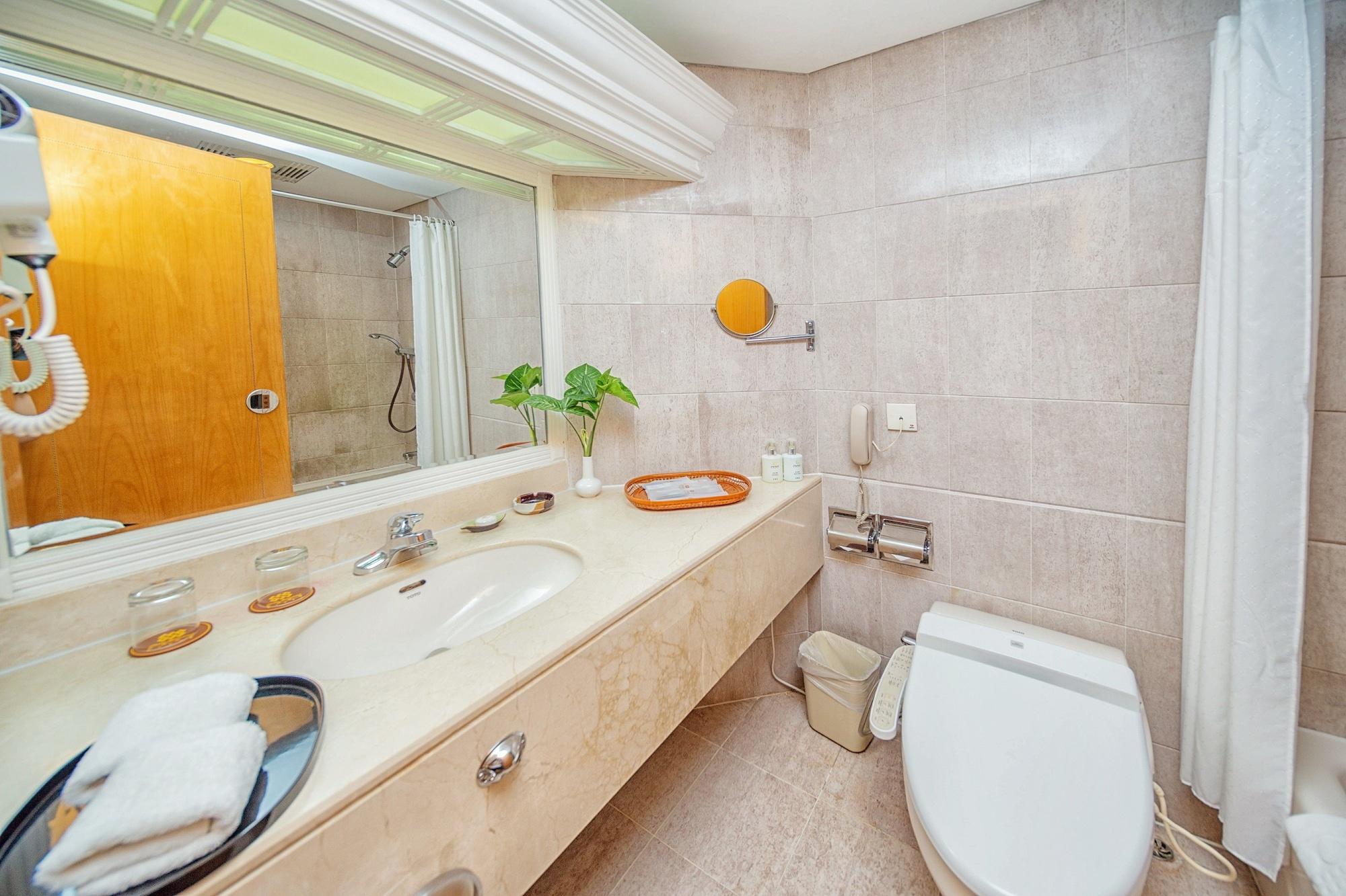 Hotel Silverland Dongguan  Exterior foto